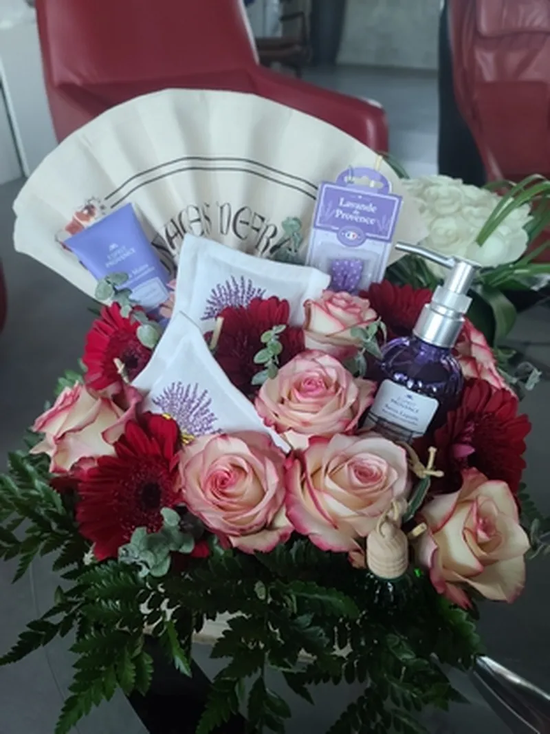 Arrangements with French Lavender Gift 2