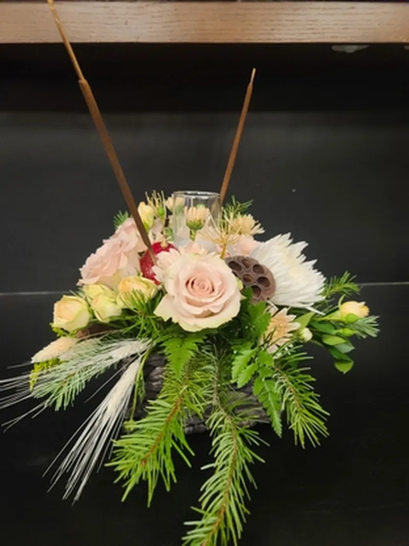 Holidays Centerpiece Alternate view